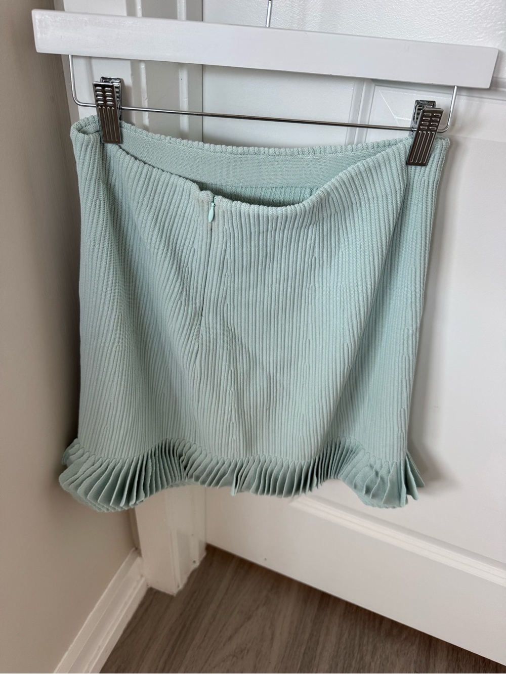 Alexis Ashe Skirt in Chic mint size small - Picture 7 of 7